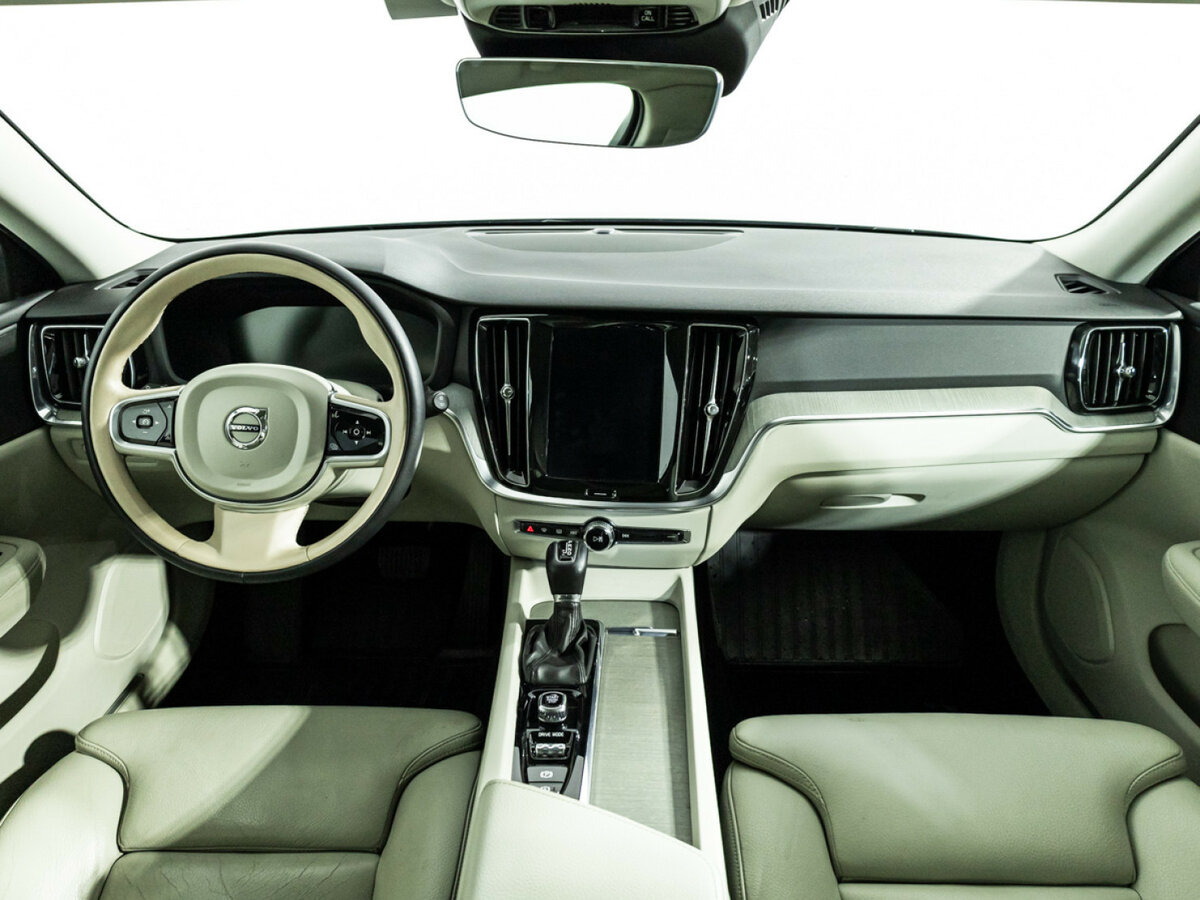 Volvo V60 б/у, 2018, Автоматическая. Фото: #12