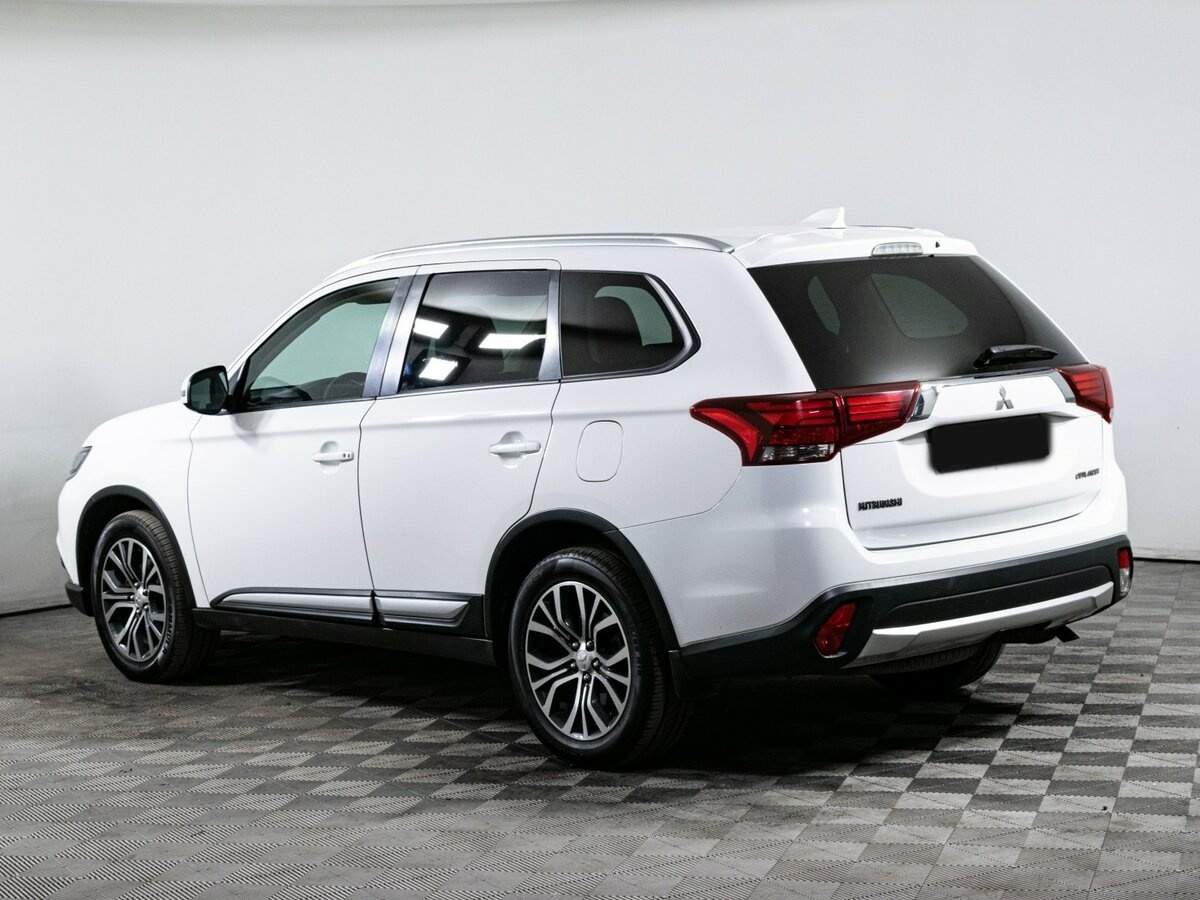 Mitsubishi Outlander б/у, 2018, Вариатор. Фото: #6