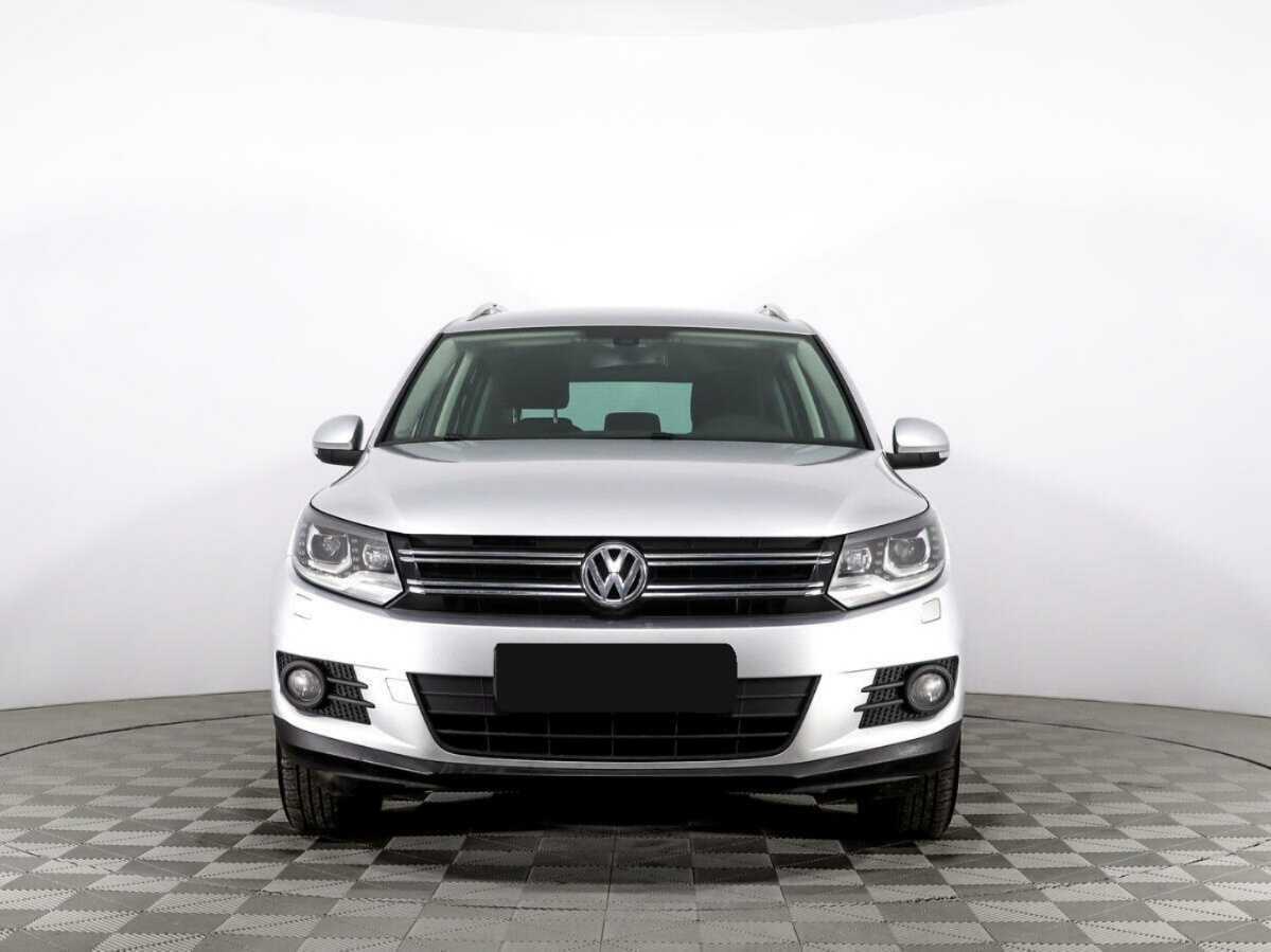 Volkswagen Tiguan б/у, 2016, Роботизированная. Фото: #1