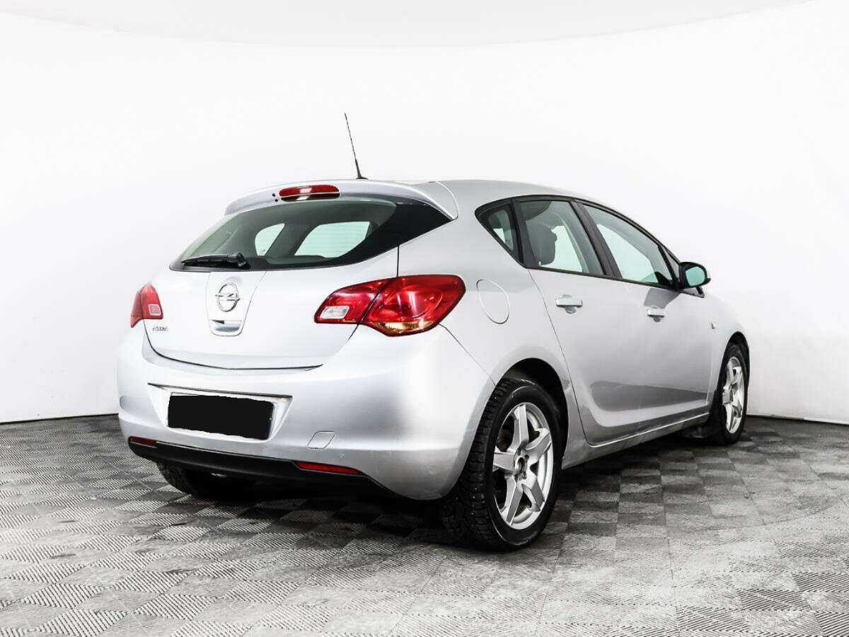 Opel Astra б/у, 2012, Механическая. Фото: #4