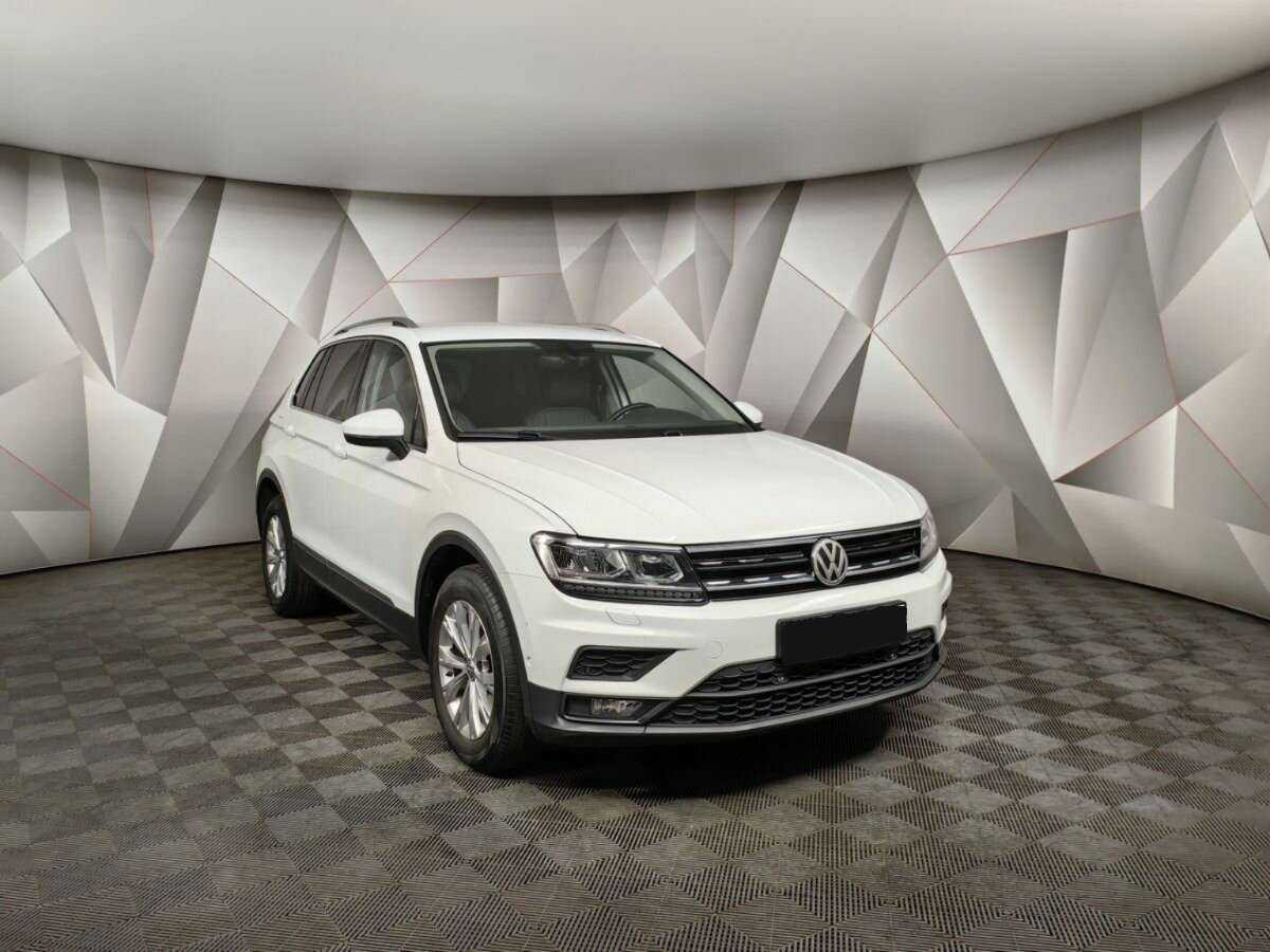 Volkswagen Tiguan б/у, 2018, Роботизированная. Фото: #2