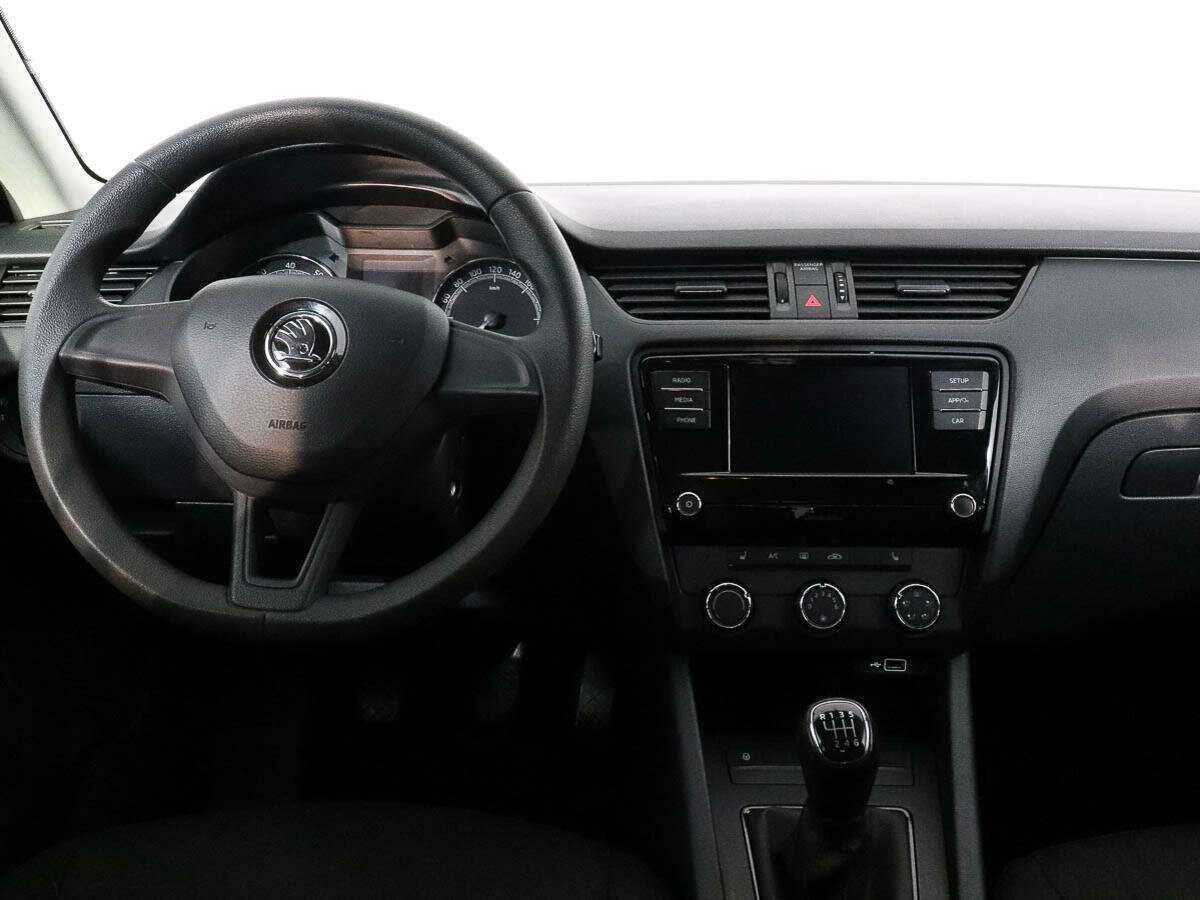 Skoda Octavia б/у, 2018, Механическая. Фото: #8