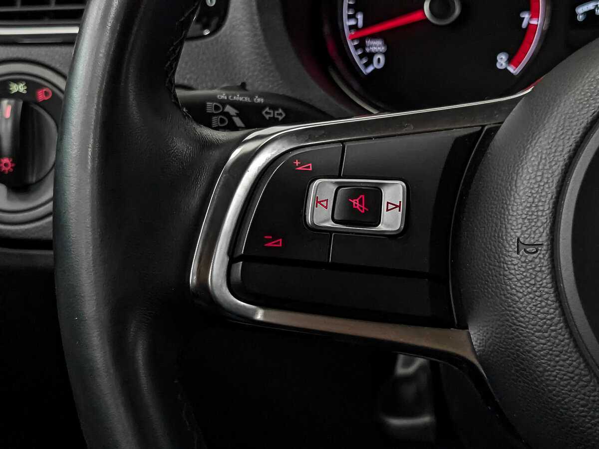 Volkswagen Polo б/у, 2018, Механическая. Фото: #27