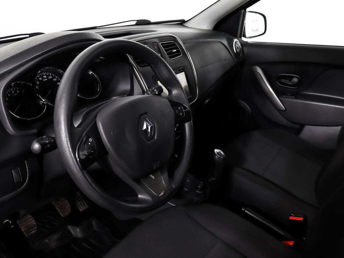 Renault Sandero б/у, 2015, Механическая. Фото: #8