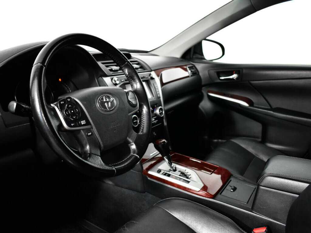 Toyota Camry б/у, 2014, Автоматическая. Фото: #12