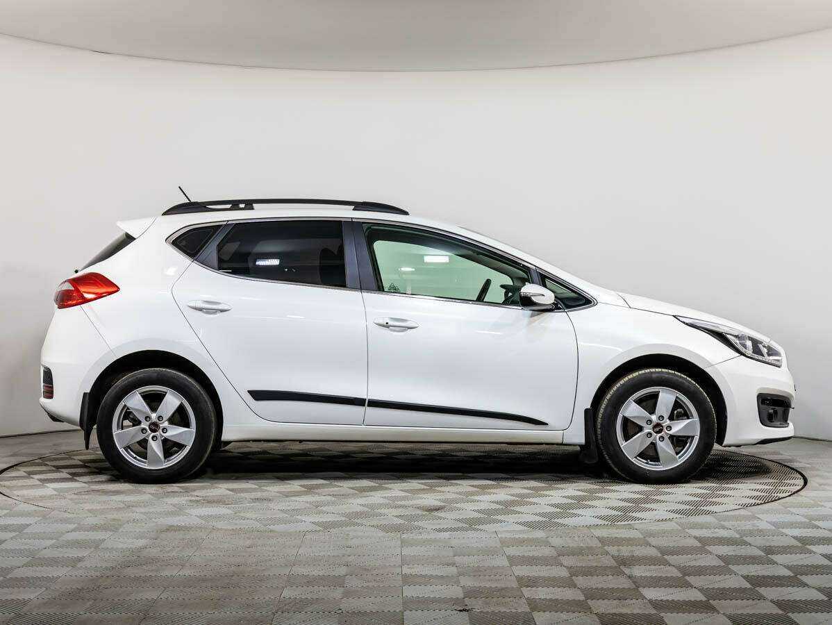 Kia Ceed б/у, 2016, Автоматическая. Фото: #2