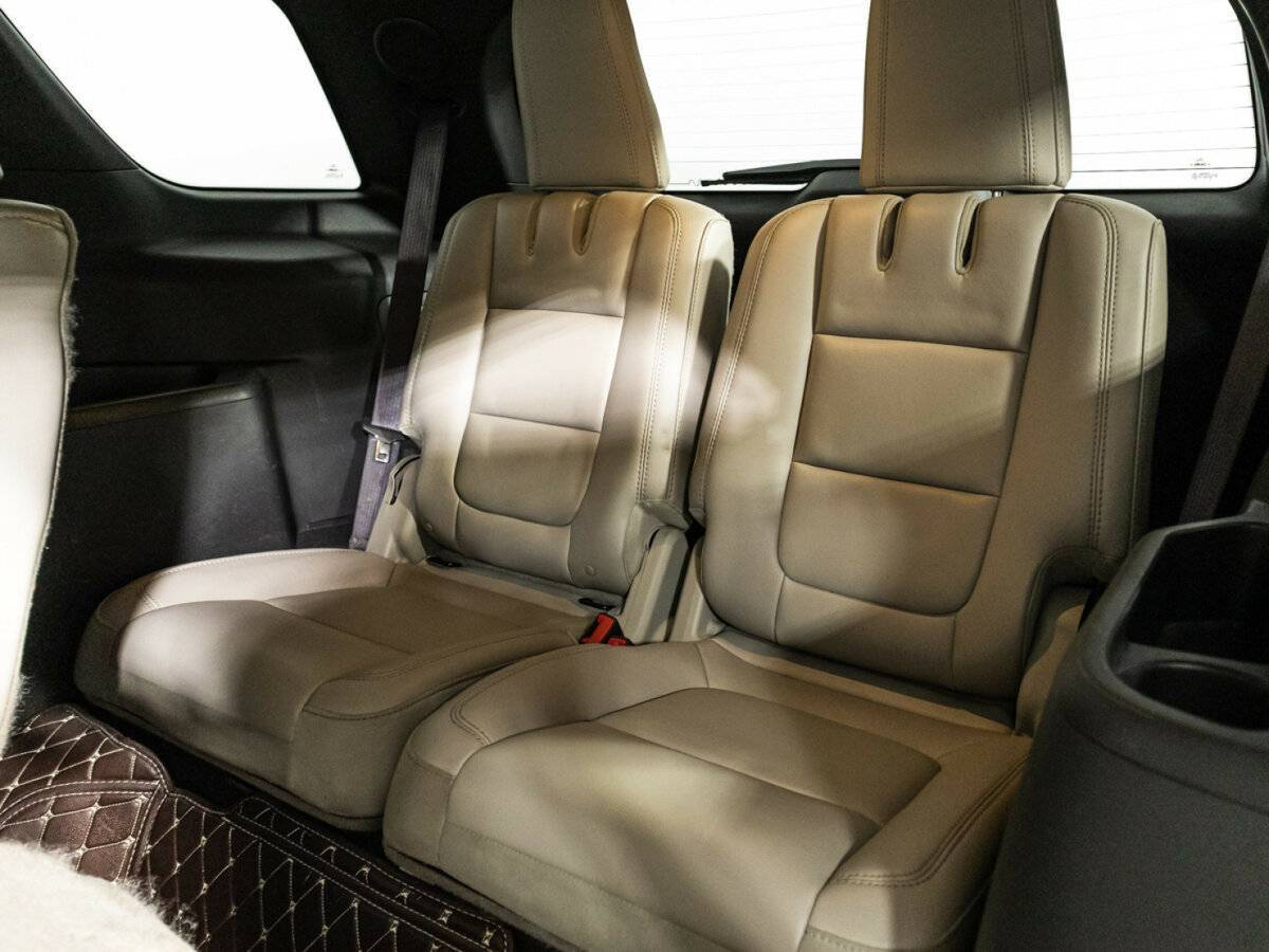 Ford Explorer б/у, 2012, Автоматическая. Фото: #12