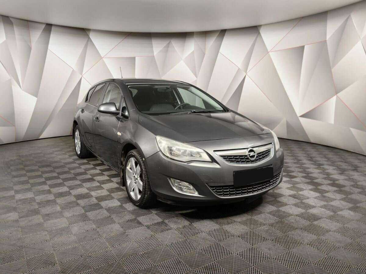 Opel Astra б/у, 2012, Автоматическая. Фото: #2