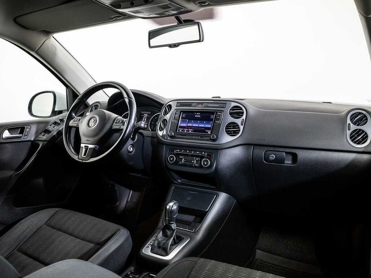 Volkswagen Tiguan б/у, 2013, Роботизированная. Фото: #6
