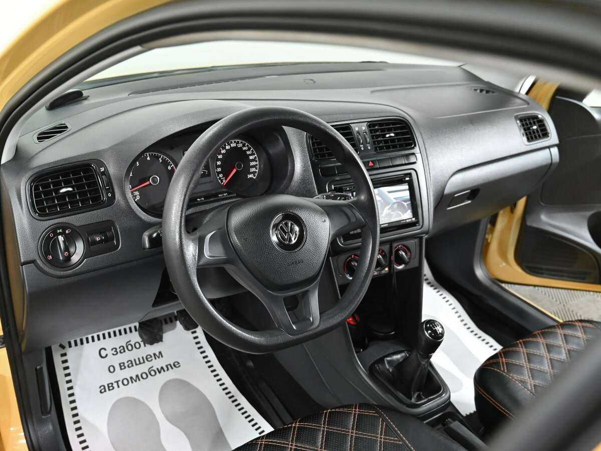 Volkswagen Polo б/у, 2017, Механическая. Фото: #4