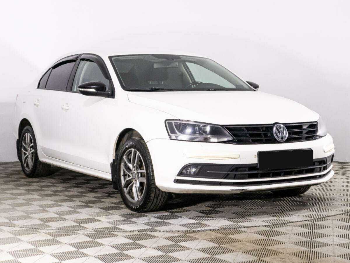 Volkswagen Jetta б/у, 2015, Механическая. Фото: #2