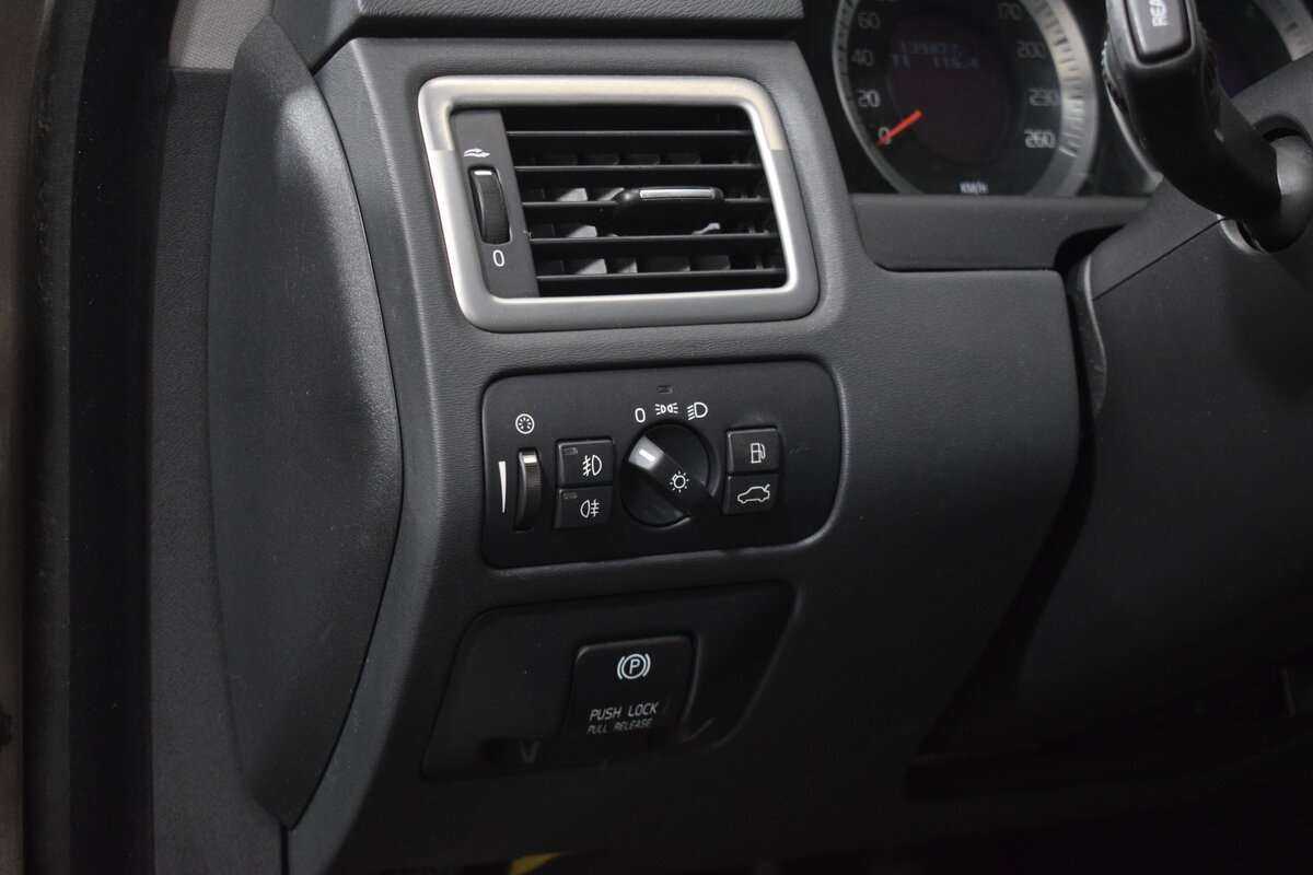 Volvo XC70 б/у, 2012, Автоматическая. Фото: #17