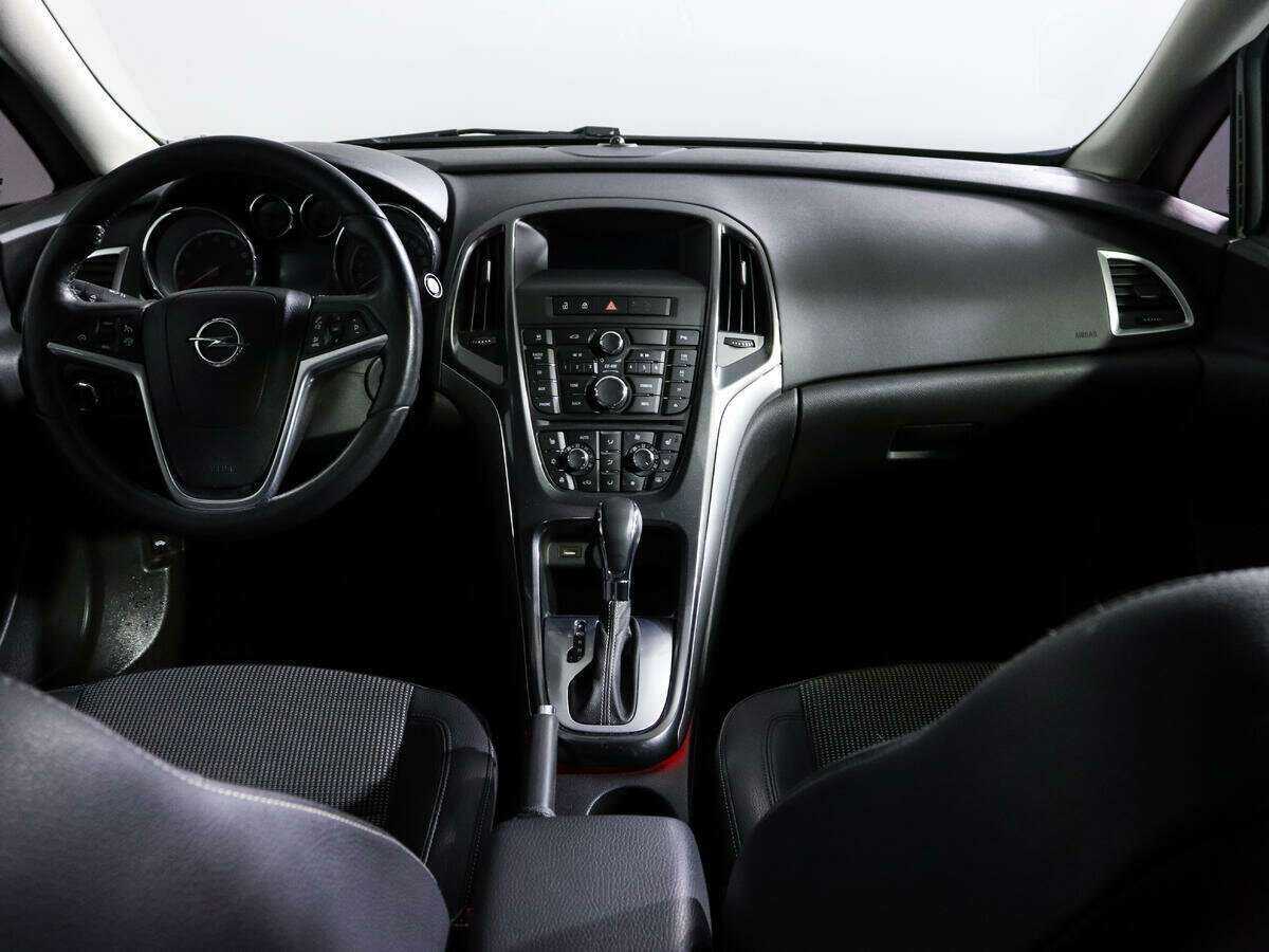 Opel Astra б/у, 2013, Автоматическая. Фото: #11