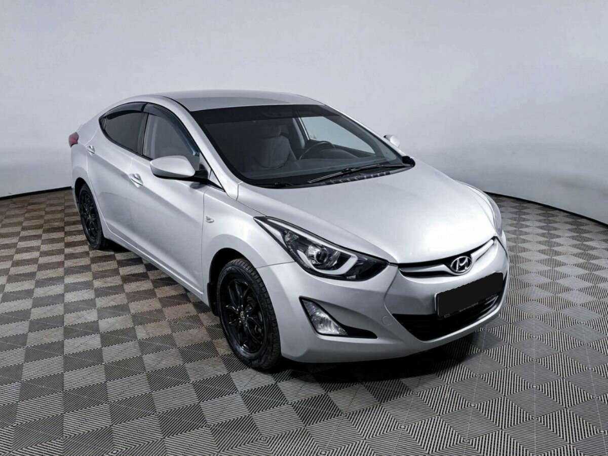 Hyundai Elantra б/у, 2015, Механическая. Фото: #2
