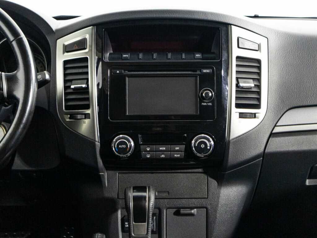 Mitsubishi Pajero б/у, 2014, Автоматическая. Фото: #13