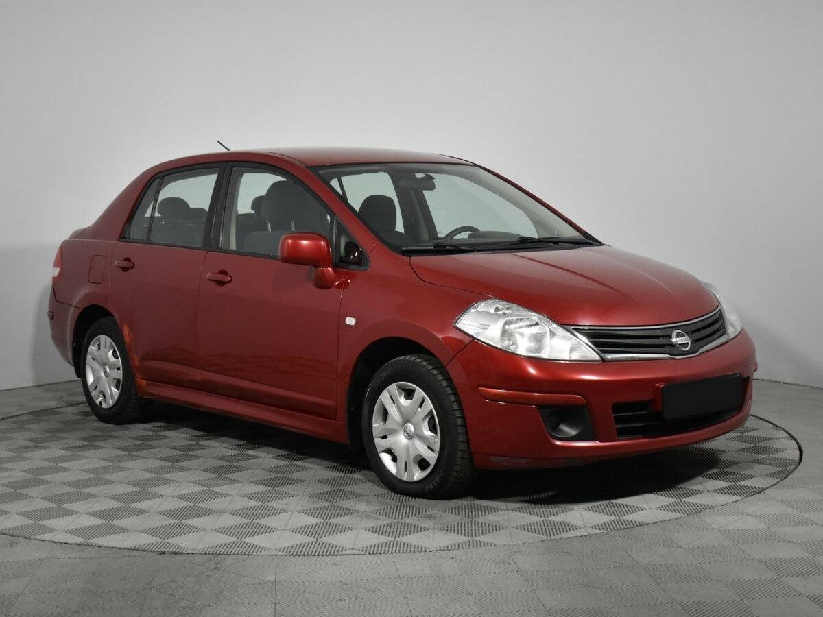 Nissan Tiida б/у, 2012, Механическая. Фото: #2