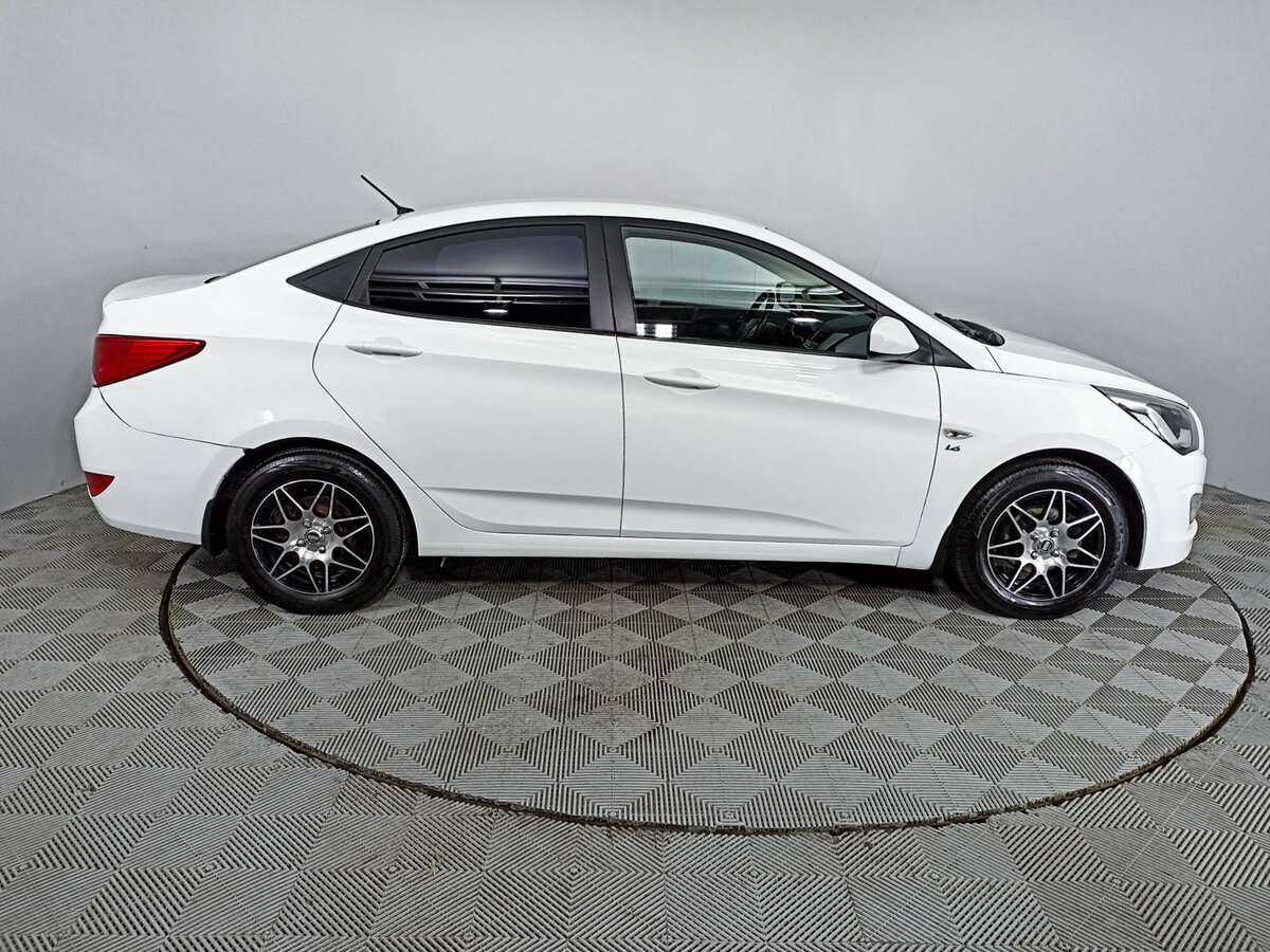Hyundai Solaris б/у, 2015, Автоматическая. Фото: #3