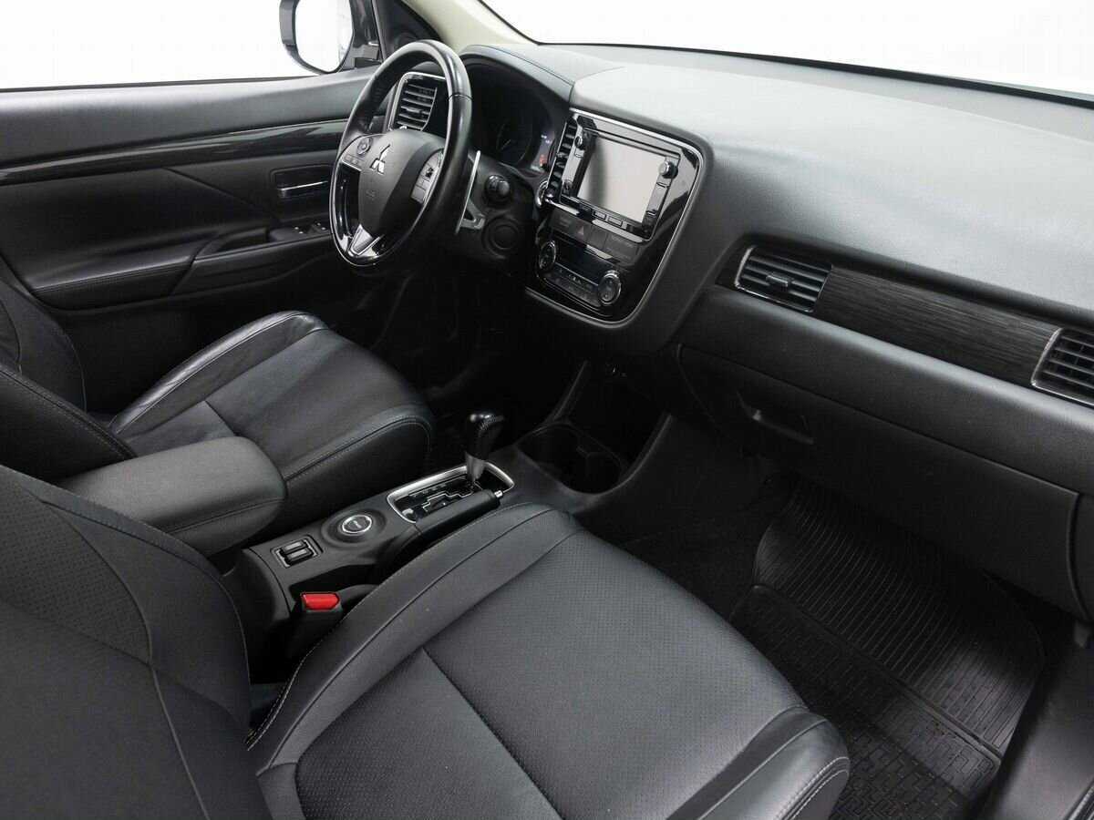 Mitsubishi Outlander б/у, 2016, Вариатор. Фото: #12