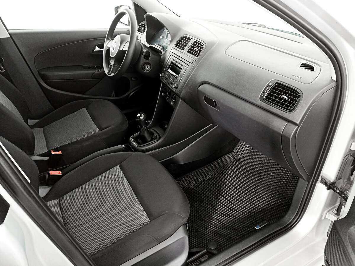 Volkswagen Polo б/у, 2013, Механическая. Фото: #10