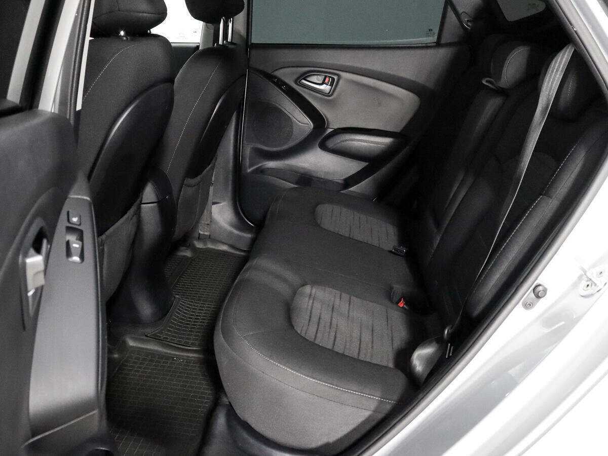 Hyundai ix35 б/у, 2014, Автоматическая. Фото: #9