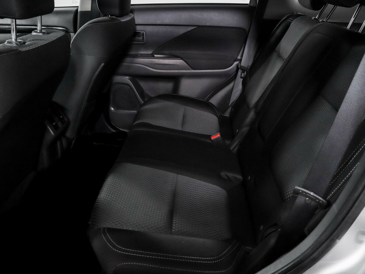 Mitsubishi Outlander б/у, 2019, Вариатор. Фото: #9
