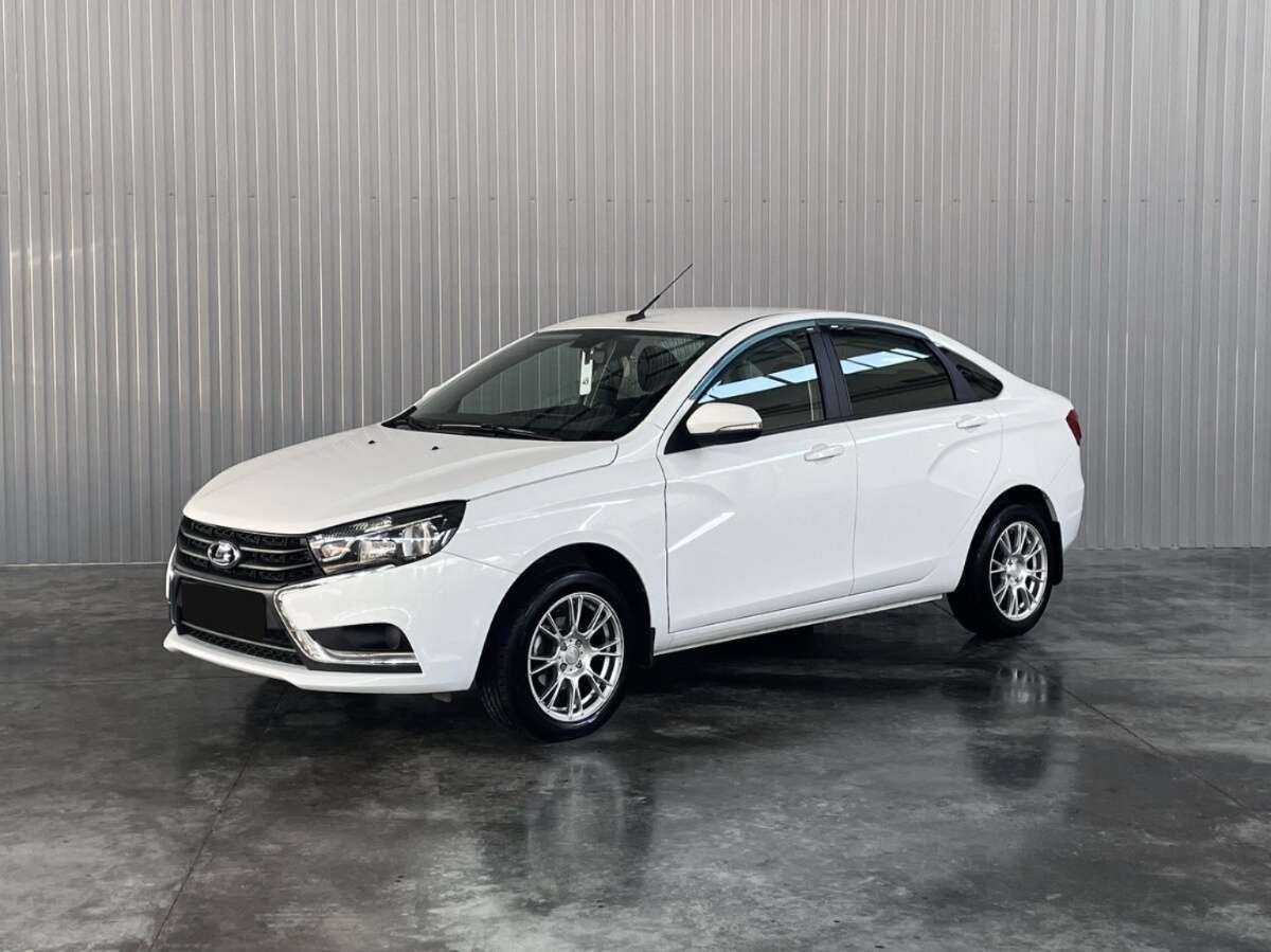 Lada (ВАЗ) Vesta б/у, 2017, Механическая. Посмотреть фото