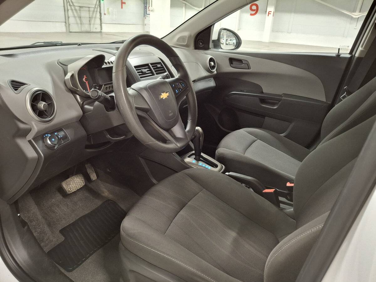 Chevrolet Aveo б/у, 2015, Автоматическая. Фото: #14