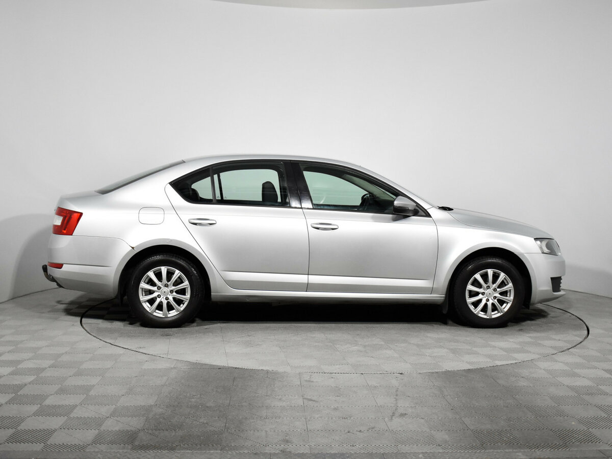 Skoda Octavia б/у, 2015, Механическая. Фото: #3