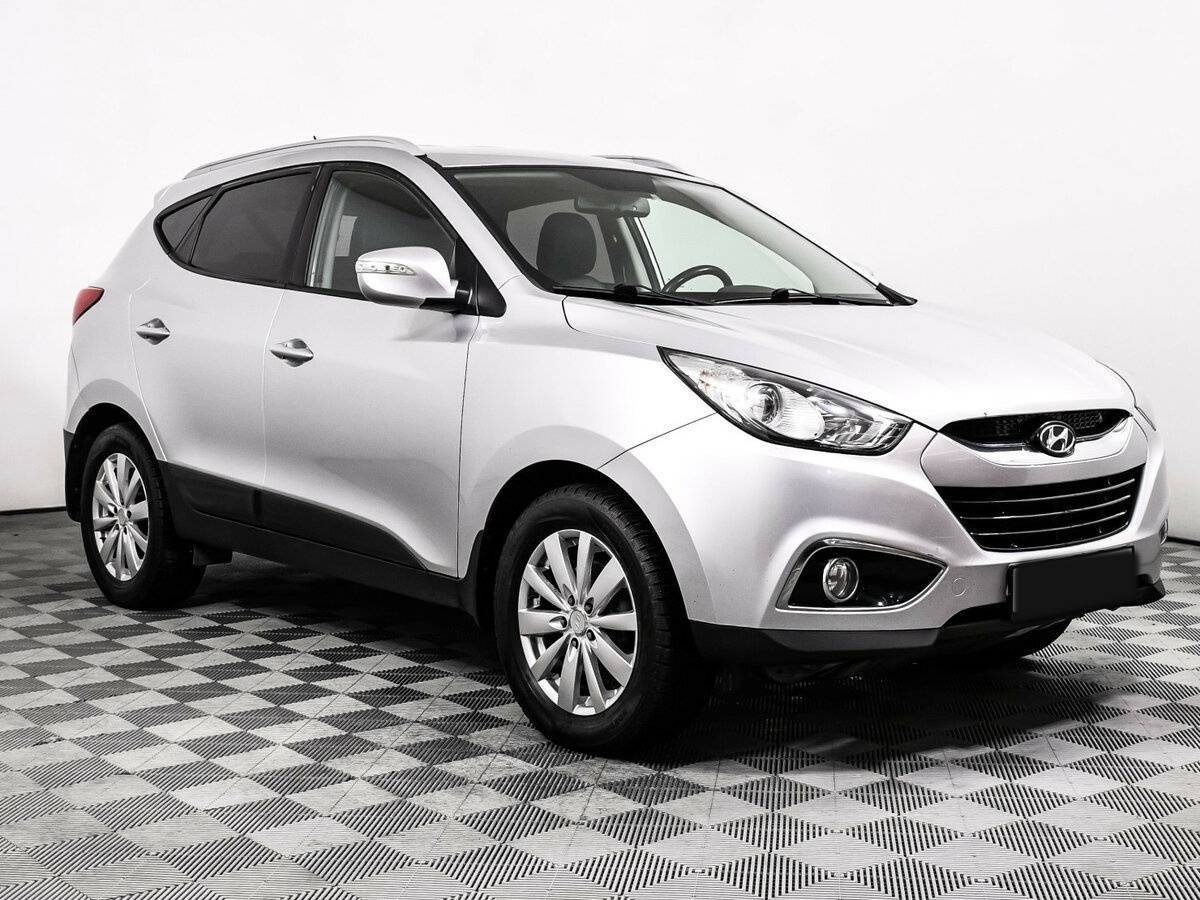 Hyundai ix35 б/у, 2012, Автоматическая. Фото: #2