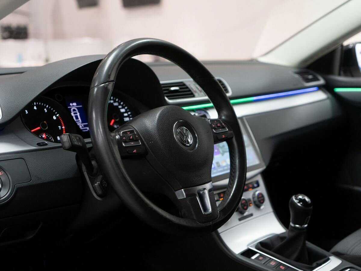 Volkswagen Passat CC б/у, 2012, Механическая. Фото: #4