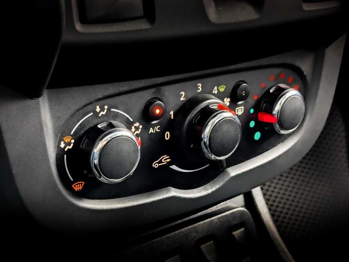 Renault Duster б/у, 2017, Механическая. Фото: #20