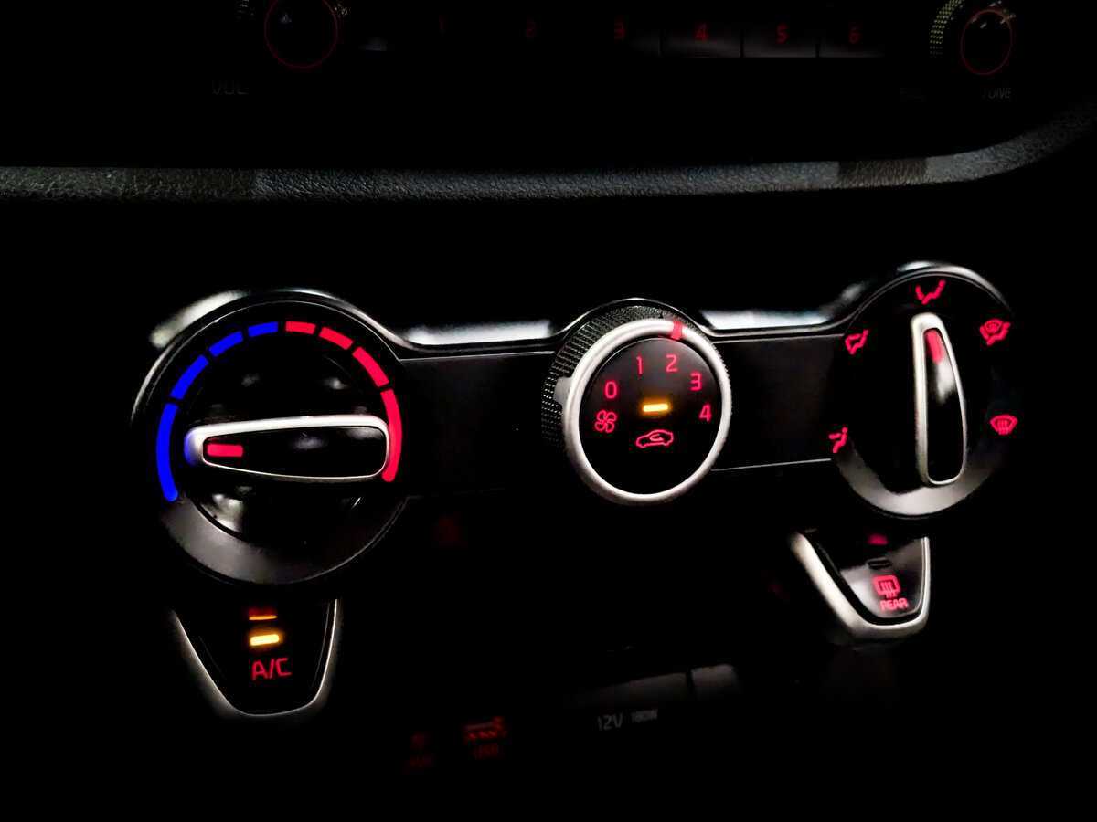 Kia Rio б/у, 2020, Автоматическая. Фото: #22