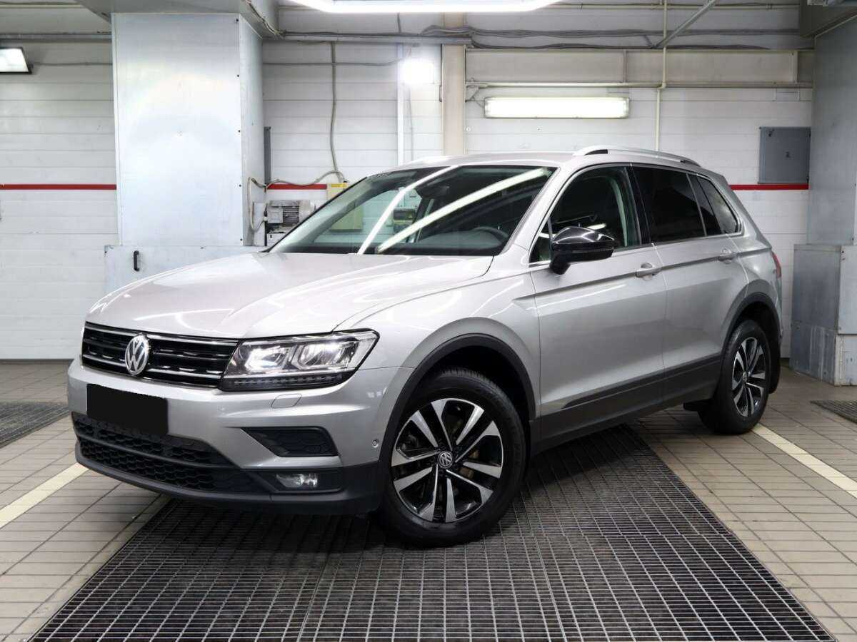 Volkswagen Tiguan б/у, 2019, Роботизированная. Посмотреть фото