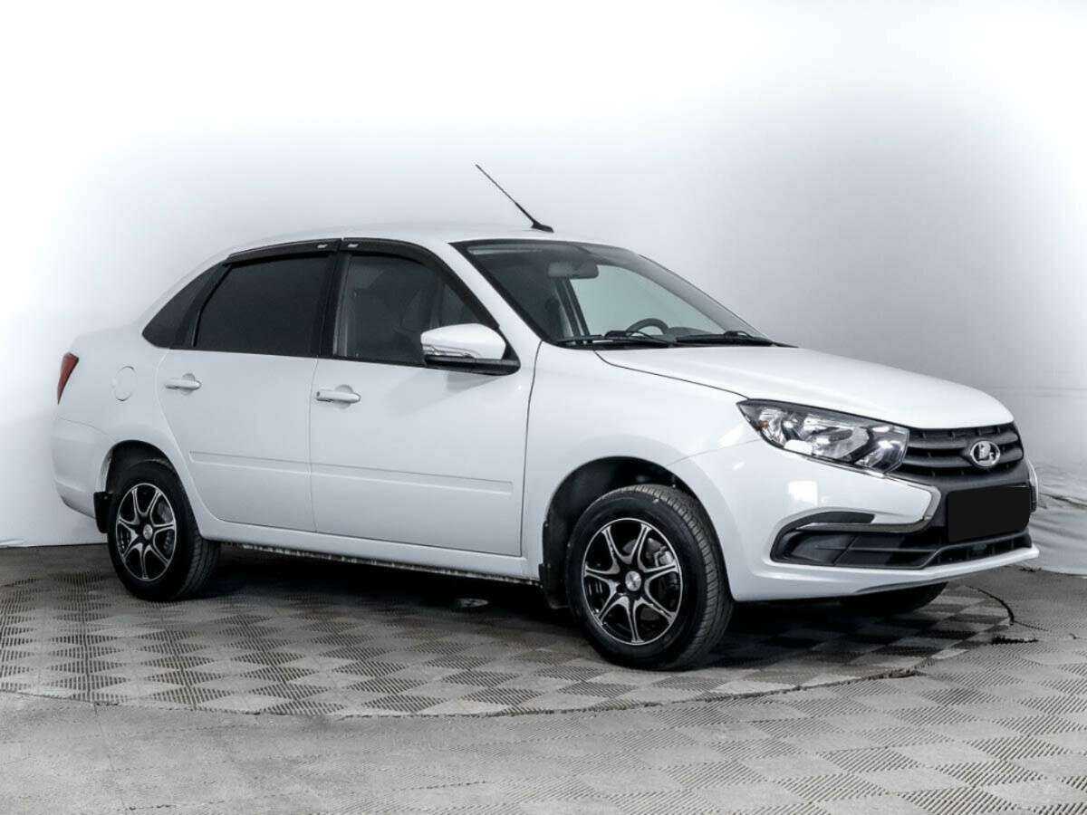 Lada (ВАЗ) Granta б/у, 2023, Механическая. Фото: #2