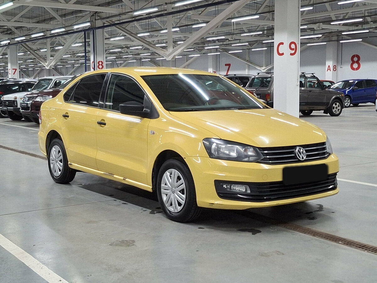 Volkswagen Polo б/у, 2017, Механическая. Фото: #2