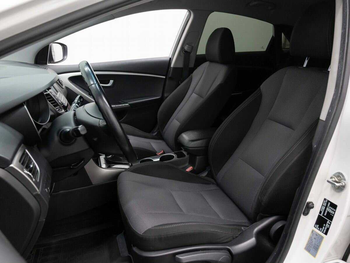 Hyundai i30 б/у, 2013, Автоматическая. Фото: #7