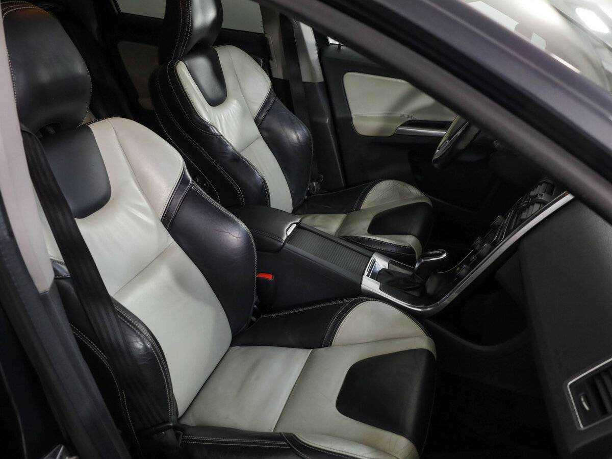 Volvo XC60 б/у, 2013, Автоматическая. Фото: #20