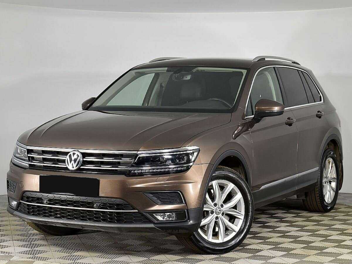 Volkswagen Tiguan б/у, 2018, Роботизированная. Посмотреть фото