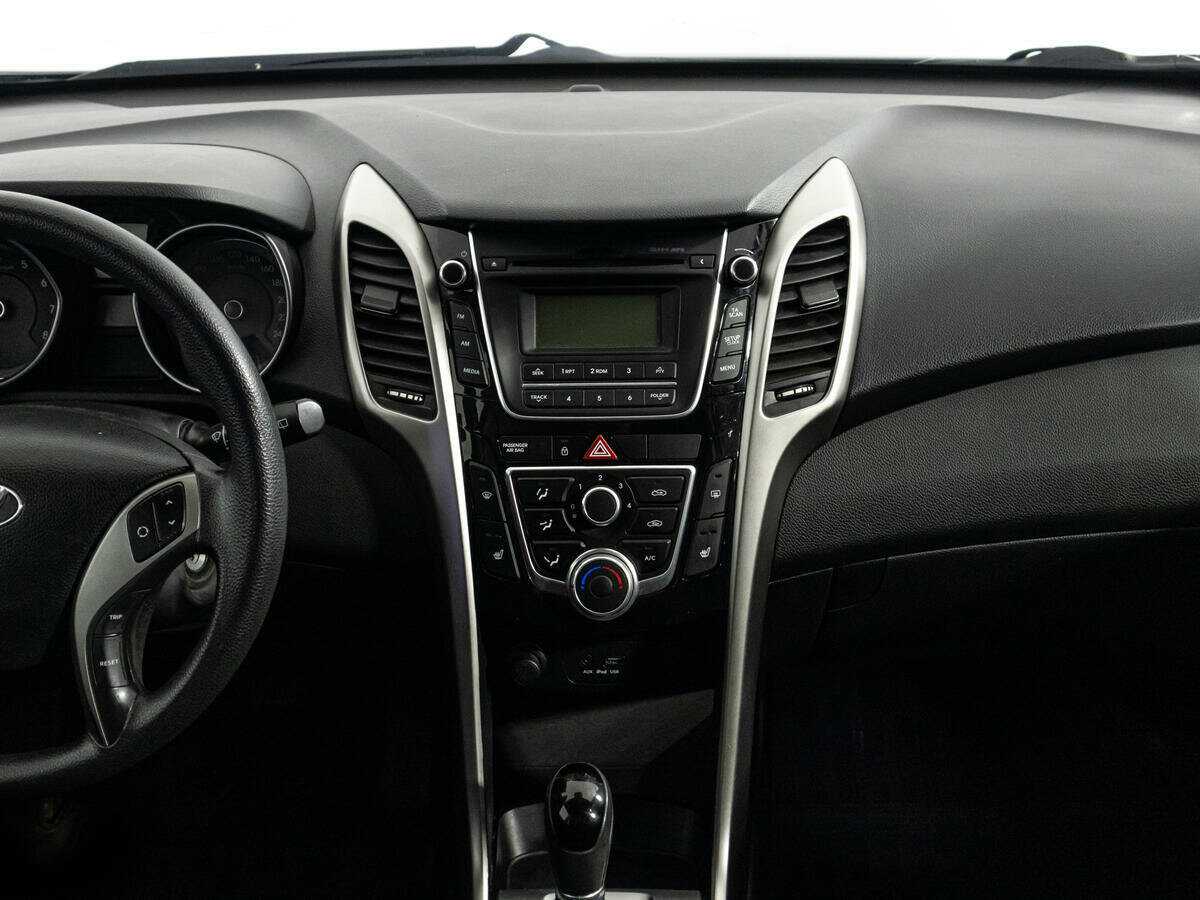 Hyundai i30 б/у, 2015, Автоматическая. Фото: #13