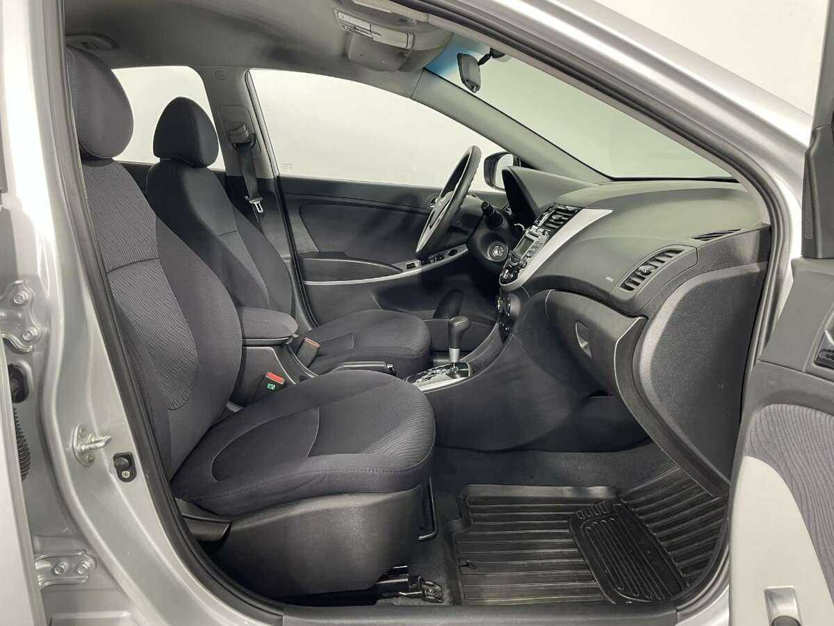 Hyundai Solaris б/у, 2012, Автоматическая. Фото: #13
