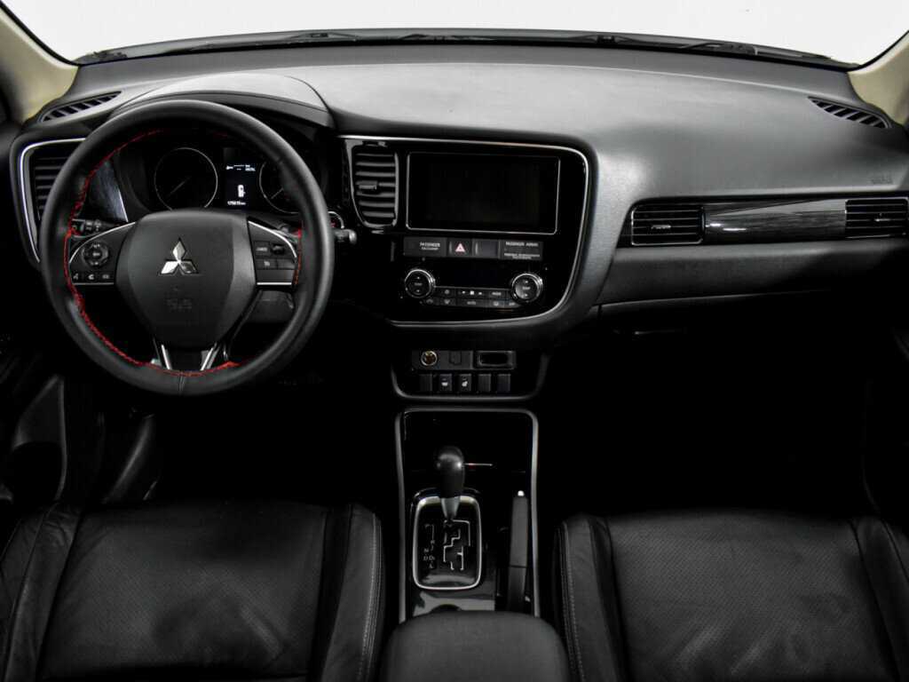 Mitsubishi Outlander б/у, 2017, Вариатор. Фото: #13