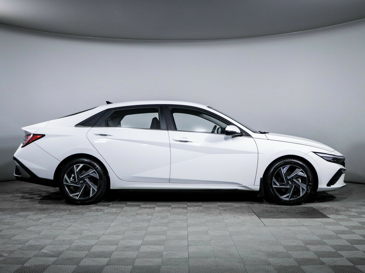 Hyundai Elantra б/у, 2023, Вариатор. Фото: #3