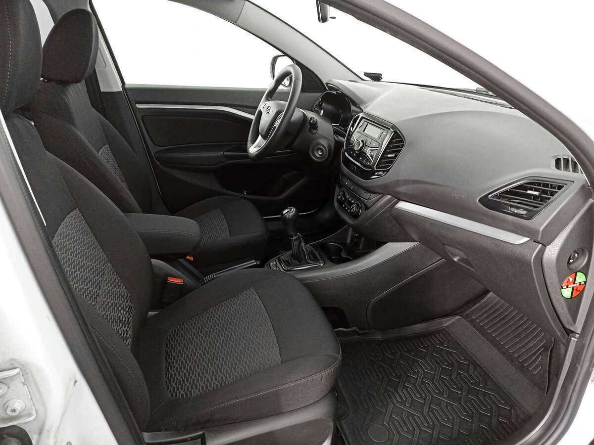 Lada (ВАЗ) Vesta б/у, 2020, Механическая. Фото: #8