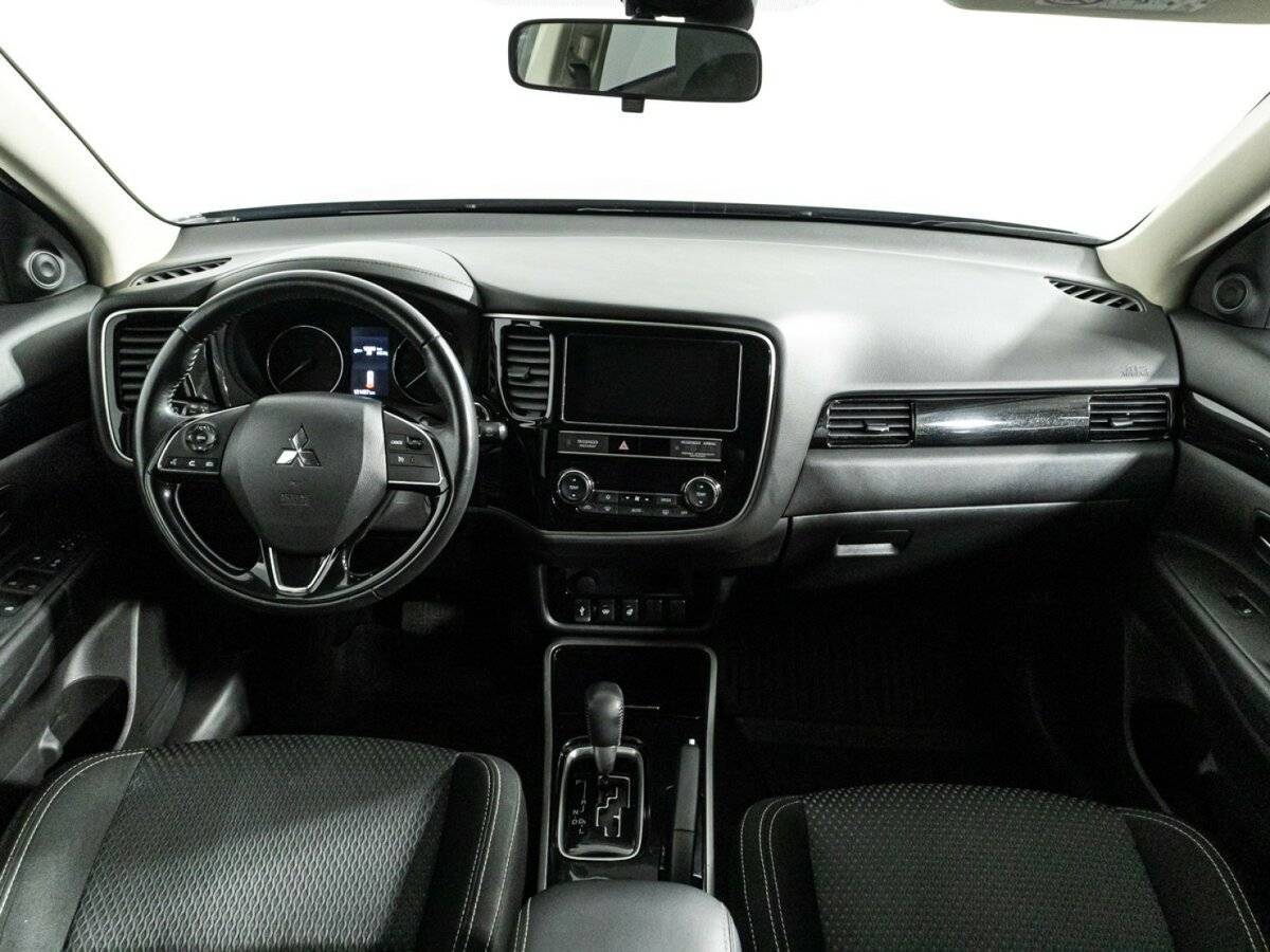 Mitsubishi Outlander б/у, 2018, Вариатор. Фото: #12