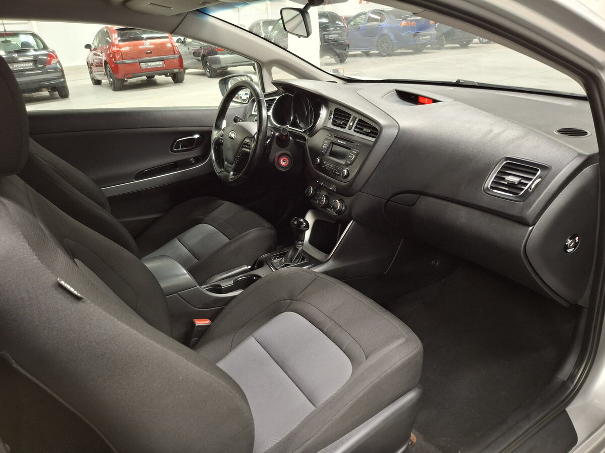 Kia Ceed б/у, 2013, Автоматическая. Фото: #10