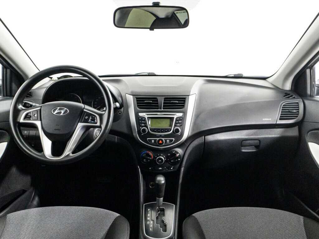 Hyundai Solaris б/у, 2013, Автоматическая. Фото: #12