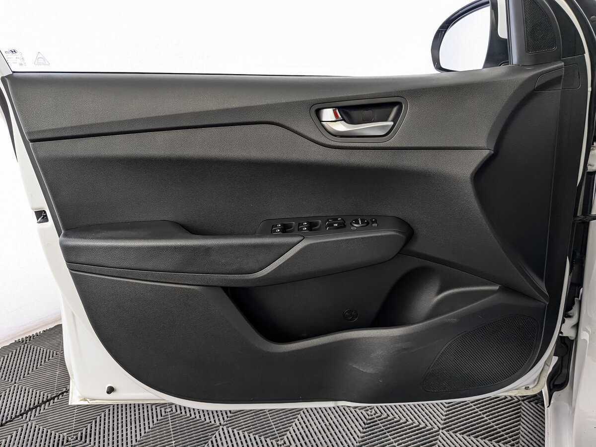 Hyundai Solaris б/у, 2021, Автоматическая. Фото: #13