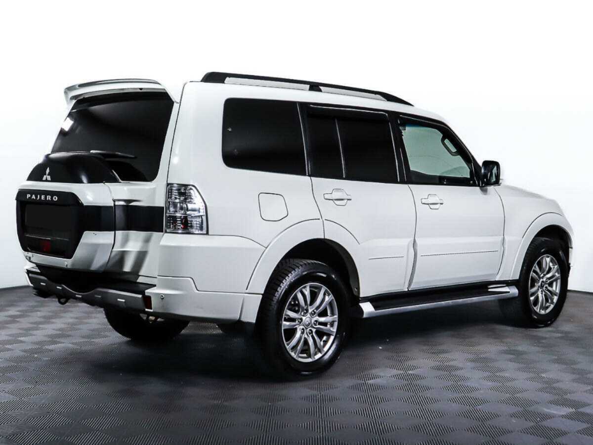 Mitsubishi Pajero б/у, 2014, Автоматическая. Фото: #2