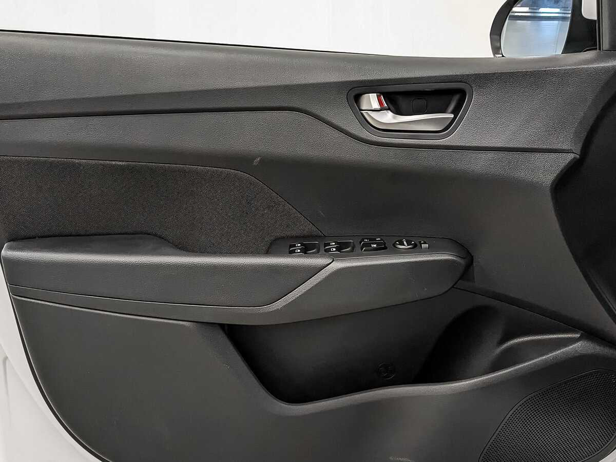 Hyundai Solaris б/у, 2022, Автоматическая. Фото: #18