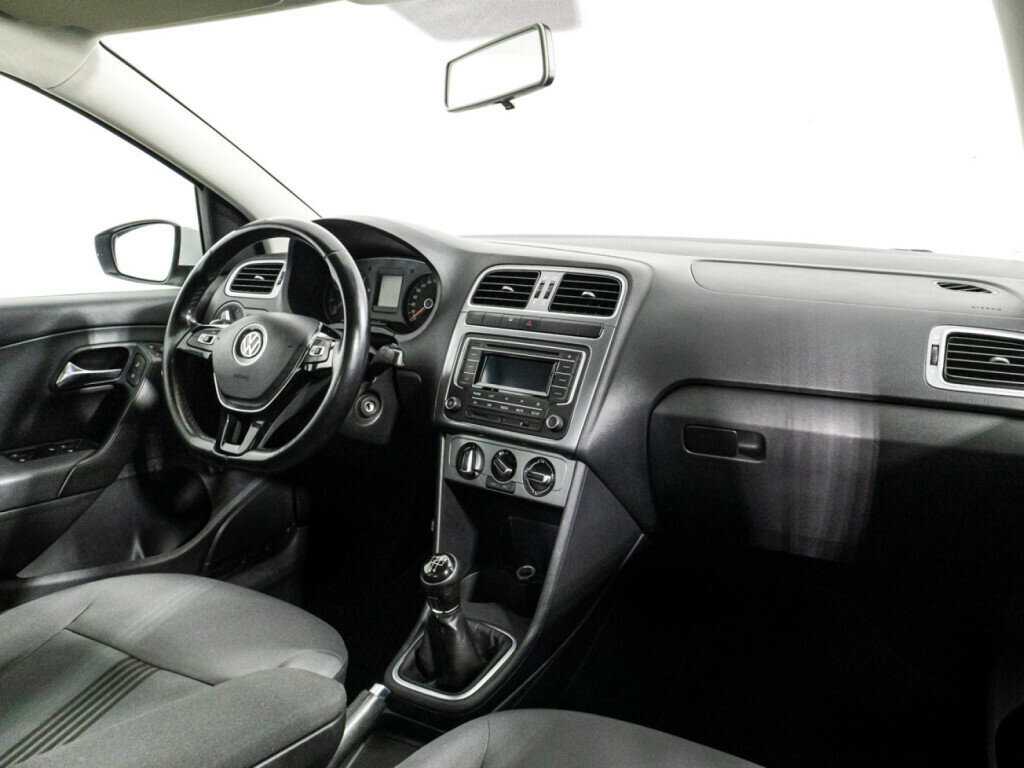 Volkswagen Polo б/у, 2016, Механическая. Фото: #8